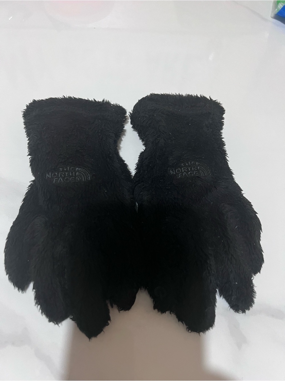 The North Face Children’s Black Fuzzy Fleece Gloves